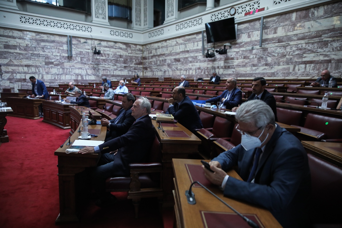 Μπλέξαν οι γραμμές τους…