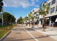 Εκπτώσεις: Ανοιχτά και σήμερα Κυριακή τα καταστήματα- Μεγάλη κίνηση στην αγορά Γλυφάδας