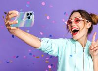 «iPhone 13 με κεραμική θωράκιση. Σκληρότερο από οποιοδήποτε γυαλί smartphone. Χαλάρωσε, είναι iPhone» «iPhone 13 με κεραμική θωράκιση. Σκληρότερο από οποιοδήποτε γυαλί smartphone. Χαλάρωσε, είναι iPhone»