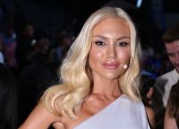 Αλεξάνδρα Παναγιώταρου: Ποζάρει στην Σάμο με τους κοιλιακούς της