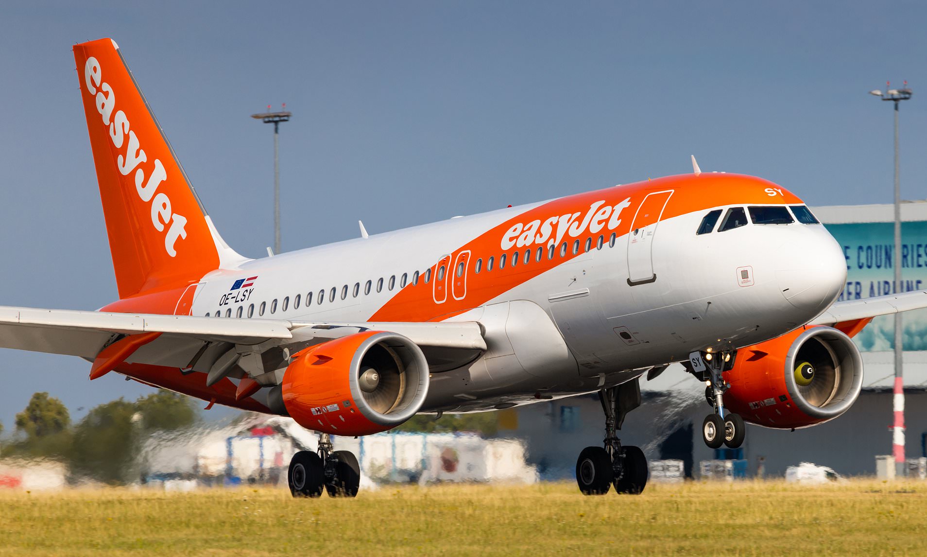 EasyJet: Λόγω κόστους η Βρετανική αεροπορική έχει ακυρώσεις και καθυστερήσεις