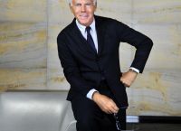 Η μεγάλη παλέτα που αντλεί έμπνευση ο Giorgio Armani: Από την Eileen Gray έως τον Issey Miyake Η μεγάλη παλέτα που αντλεί έμπνευση ο Giorgio Armani: Από την Eileen Gray έως τον Issey Miyake