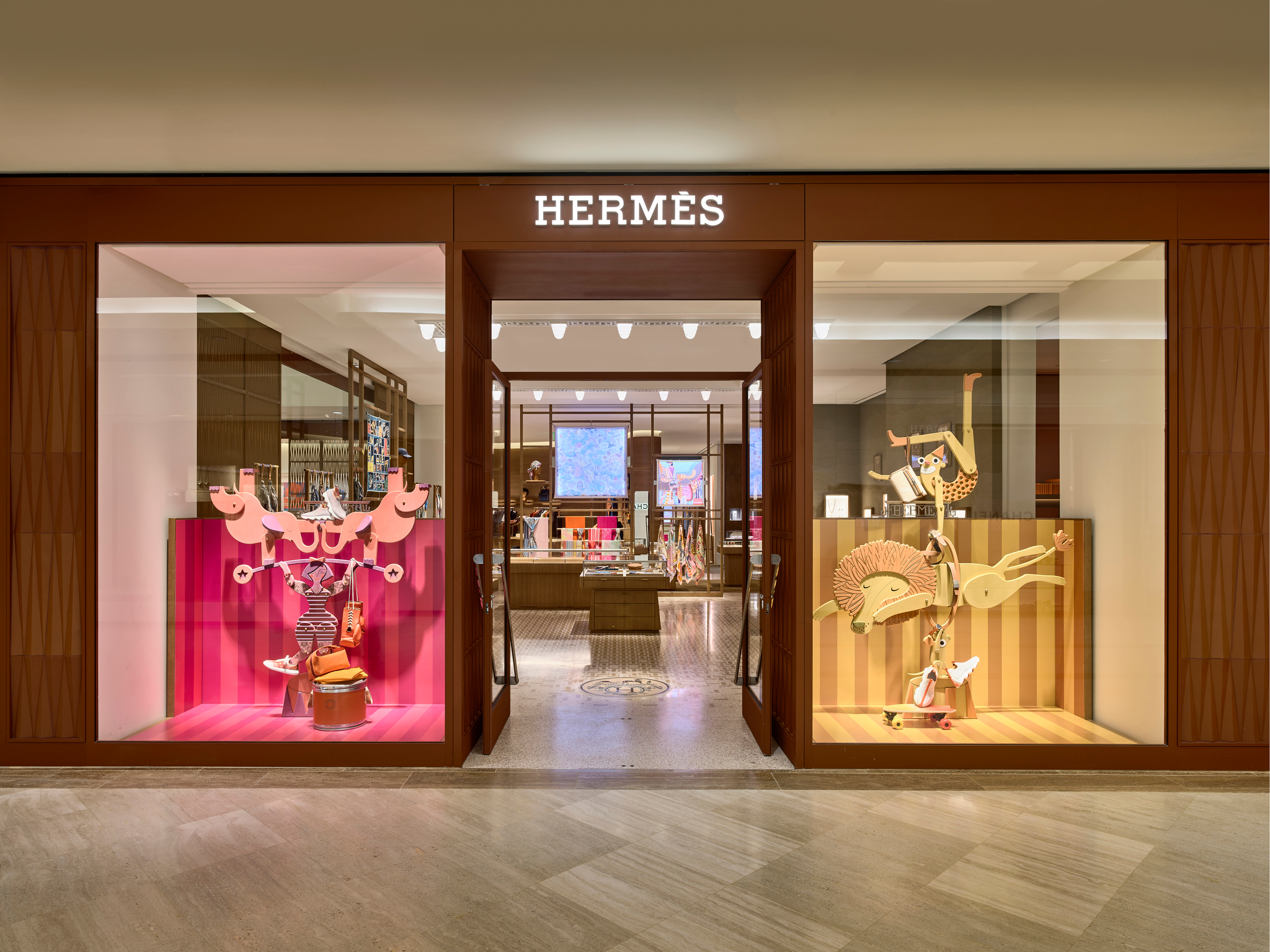 Hermes: Οι τουρίστες επενδύουν σε πολυτελή αντικείμενα