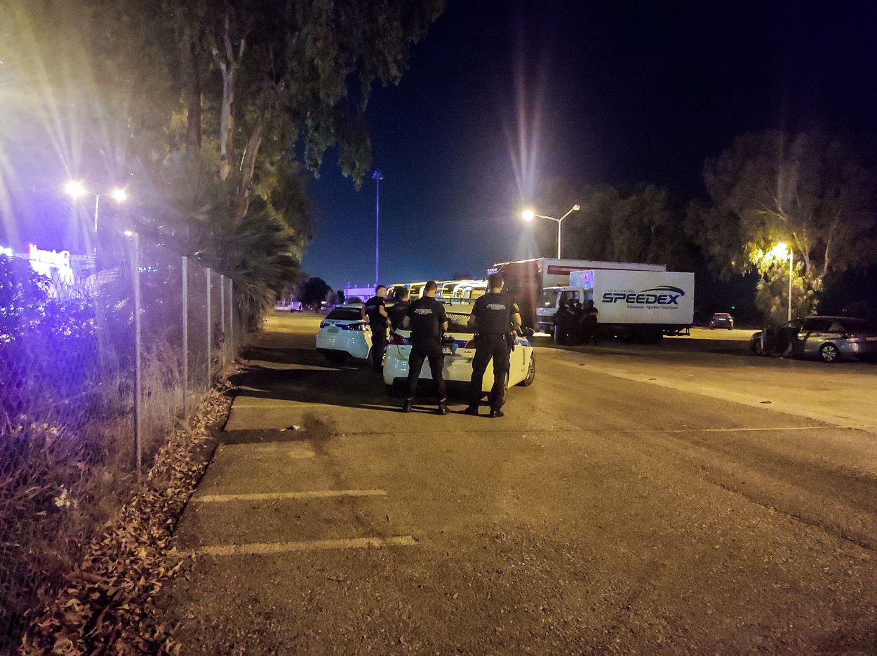 Πάτρα: Παραδόθηκε ο άνδρας που απειλούσε αστυνομικούς με φιάλη υγραερίου και καραμπίνα