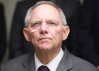 Σόιμπλε: “Θωράκιση της Γερμανίας από ρωσικό πλήγμα με χρηματοδότηση του γαλλικού πυρηνικού οπλοστασίου”
