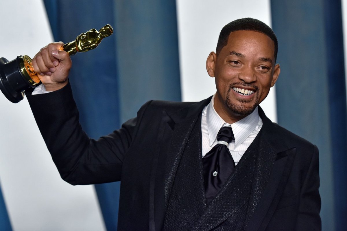 Πέντε μήνες μετά, ο Will Smith επιστρέφει με μία ακόμα δημόσια απολογία του για το χαστούκι στον Rock