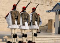 Why Watching the Changing of the Guard (Evzones) in Athens is a must