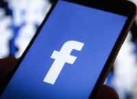 Facebook: Έκλεισε συμφωνία για το σκάνδαλο της Cambridge Analytica Facebook: Έκλεισε συμφωνία για το σκάνδαλο της Cambridge Analytica