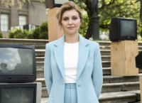 Η Πρώτη Κυρία της Ουκρανίας Olena Zelenska συνεχίζει να υποστηρίζει τα Ουκρανικά Brands Η Πρώτη Κυρία της Ουκρανίας Olena Zelenska συνεχίζει να υποστηρίζει τα Ουκρανικά Brands