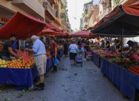 Ακρίβεια: Από το κιλό στο… τεμάχιο στις λαϊκές αγορές – Το πορτοφόλι αδειάζει εν ριπή οφθαλμού