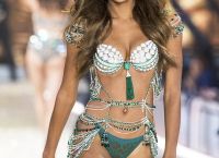 Ο άγγελος της Victoria’s Secret Jasmine πουλάει το σπίτι της για 4,4 εκατομμύρια δολάρια