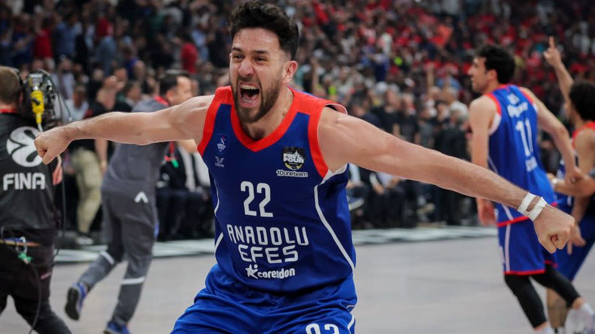 Αναντολού Εφές: Παραμένει στους Πρωταθλητές Ευρώπης ο Μίτσιτς