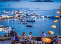 Ψήφο εμπιστοσύνης έδωσαν φέτος οι τουρίστες στα ελληνικά νησιά Ψήφο εμπιστοσύνης έδωσαν φέτος οι τουρίστες στα ελληνικά νησιά