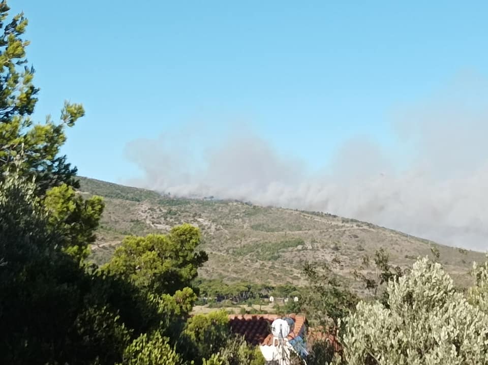 Πυρκαγιά στην Πεντέλη: Εκκενώθηκε το Αστεροσκοπείο Αθηνών