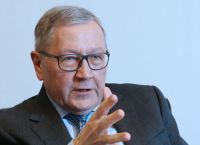 Ρέγκλινγκ: “Συνεχής η μεταρρυθμιστική πρόοδος της Ελλάδας”