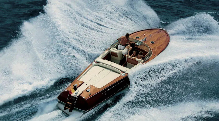 Γιατί το Classic Riva Aquarama εξακολουθεί να είναι το πιο όμορφο Runabout που δημιουγήθηκε ποτέ