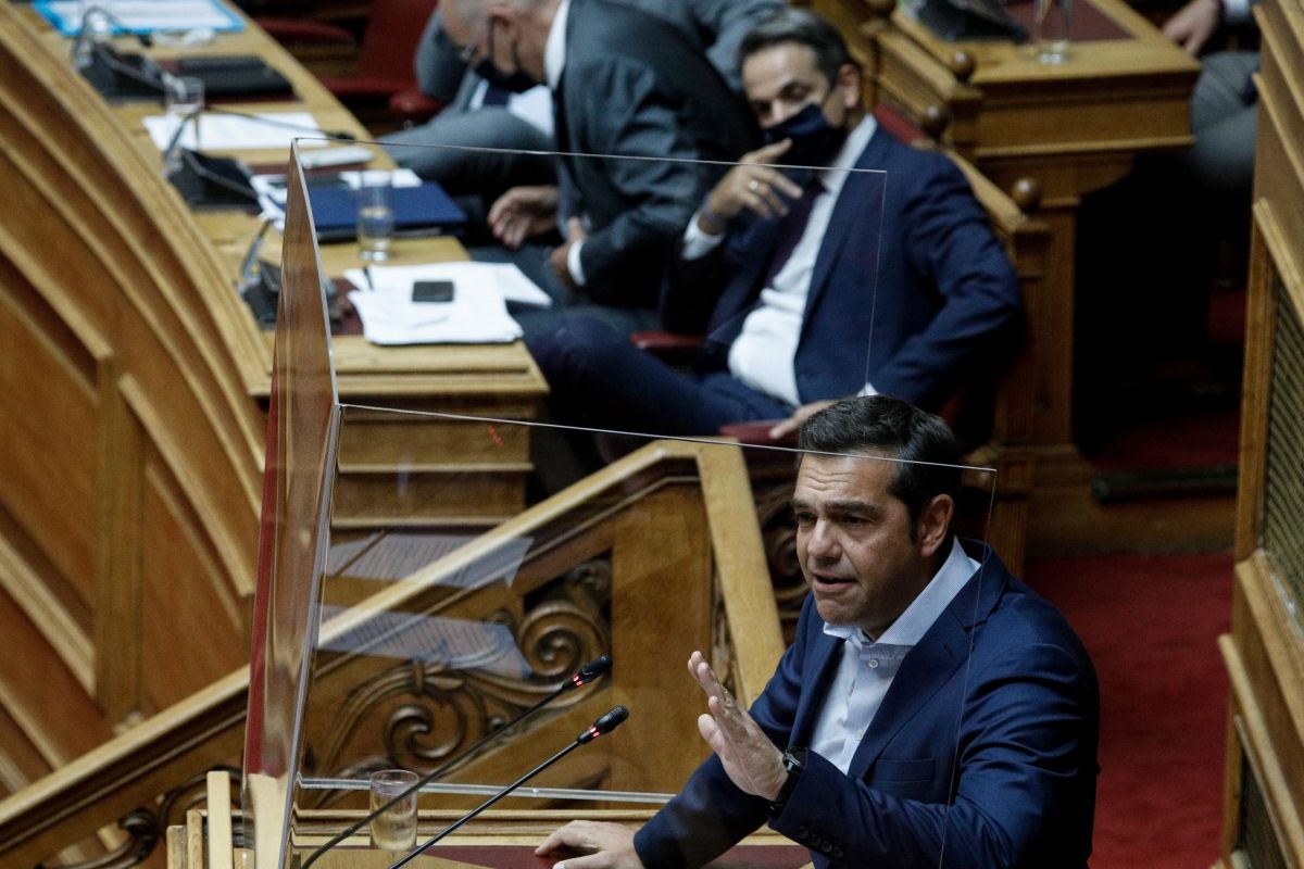 “Πυρά” Τσίπρα σε Μητσοτάκη για την υπόθεση των παρακολουθήσεων