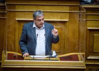 Βερναρδάκης: Αποκάλεσε την Κεραμέως «Πισπιρίγκου της Παιδείας»