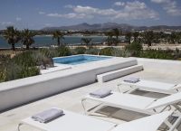 Luxury holiday homes reach exorbitant prices in the Cyclades