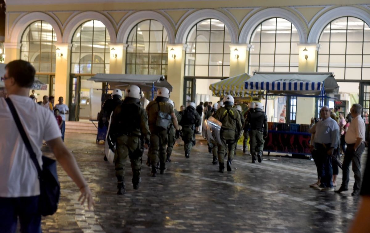 Μετρό Μοναστηράκι: Τηλεφώνημα για βόμβα – Εκκένωση του σταθμού