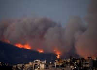 Φωτιές στην Αττική: Επείγουσα εισαγγελική έρευνα για τις πυρκαγιές σε Πεντέλη και Μέγαρα