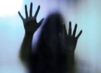 Θεσσαλονίκη: Βίαζε επί έξι χρόνια την ανήλικη κόρη της συντρόφου του Θεσσαλονίκη: Βίαζε επί έξι χρόνια την ανήλικη κόρη της συντρόφου του