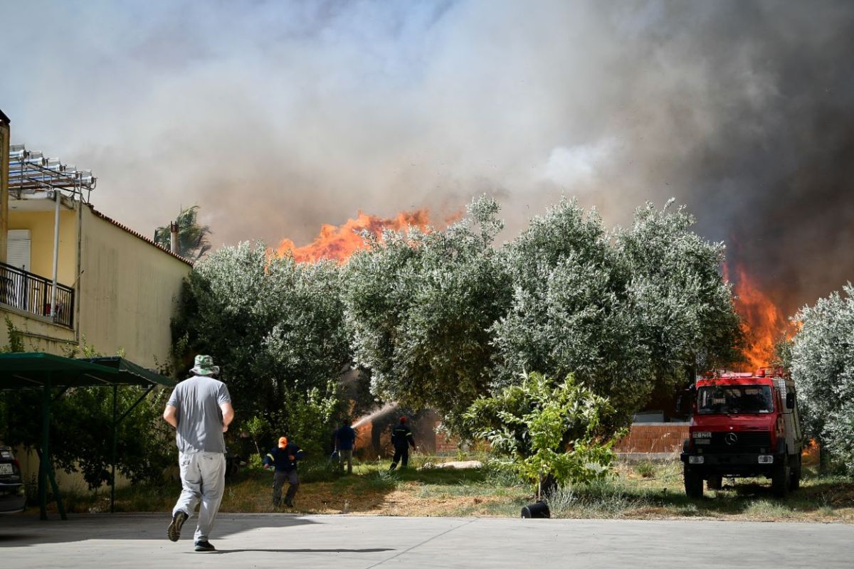 Πυροσβεστική: Πρωτοφανές αυτό που αντιμετωπίζουμε – 141 πυρκαγιές σε τρεις μέρες