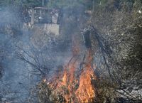 Φωτιά στον Πύργο: Μαίνεται η πυρκαγιά στην Κορυφή