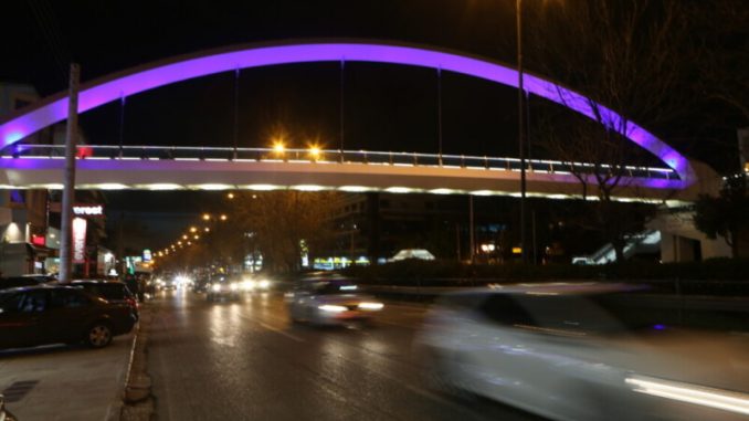 Περιφέρεια Αττικής: Μπαίνουν παντού φώτα σε όλους τους κεντρικούς δρόμους