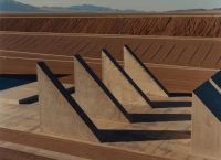 Η επική εγκατάσταση στην έρημο του Michael Heizer, μετά από 50 χρόνια στα σκαριά, ήρθε επιτέλους