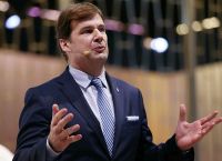 CEO  Ford: Η μεγάλη κόντρα με τον Elon Musk