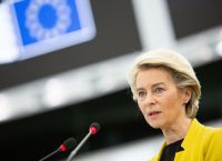 Φον ντερ Λάιεν: Ας μειώσουμε τη θερμοκρασία στο σπίτι