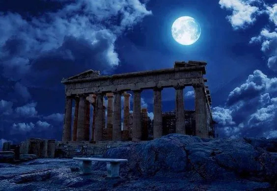 Acropolis Museum open until midnight on Aug. 12 on occasion of full moon