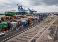 Απεργία για πρώτη φορά έκαναν οι λιμενεργάτες στο μεγαλύτερο λιμάνι του Ηνωμένου Βασιλείου