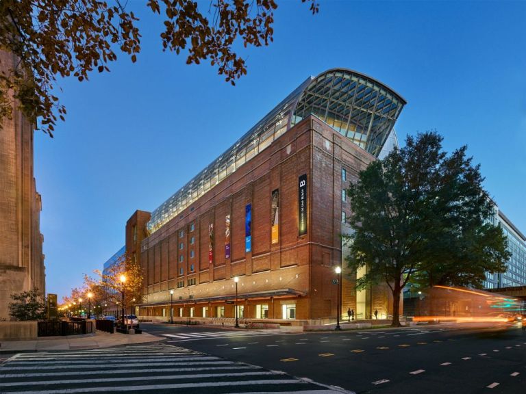 American museum returns gospel manuscript from Greek Orthodox Church