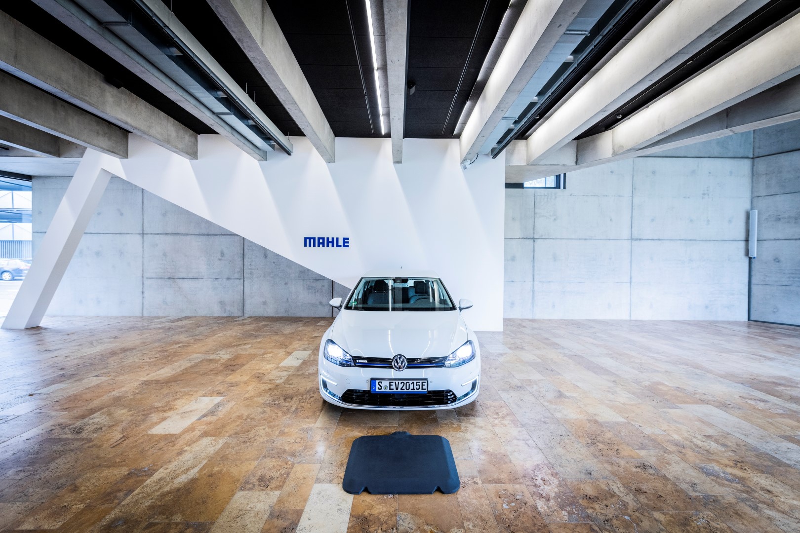 Siemens – MAHLE: Υπέγραψαν συνεργασία για τον σχεδιασμό υποδομών φόρτισης ηλεκτρικών οχημάτων