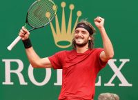 Stefanos Tsitsipas explains the meaning behind the Greek flag Stefanos Tsitsipas explains the meaning behind the Greek flag