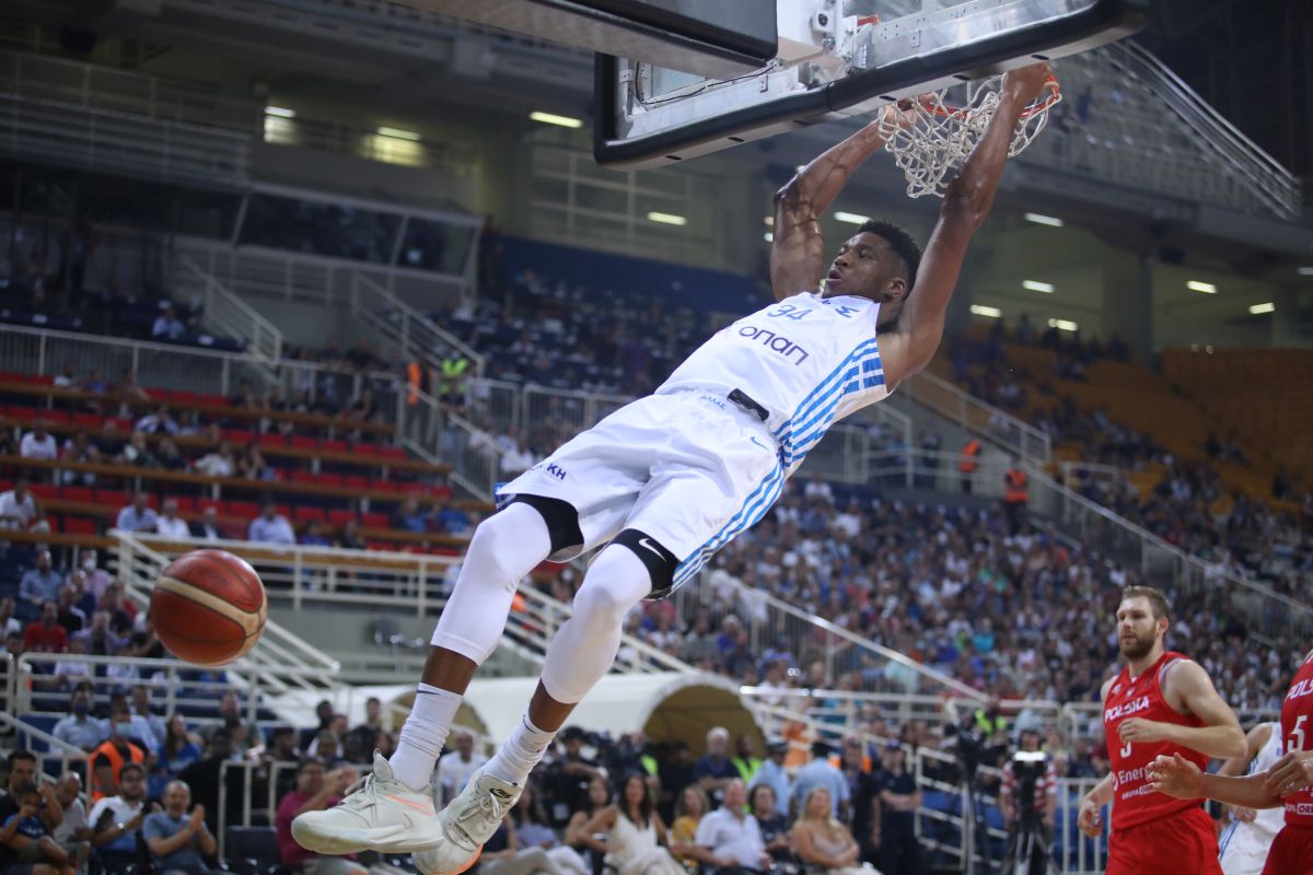 Εθνική Ελλάδος: Πάρτι με “Greek Freak” και 100αρα στην πρεμιέρα του τουρνουά “Ακρόπολις”