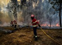 Πορτογαλία: Συνεχίζει να δίνεις τις μάχες με τις πυρκαγιές – Σε κατάσταση συναγερμού η χώρα