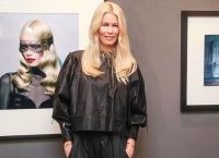 Claudia Schiffer shows us the perfect look on the last days of her Greek vacation Claudia Schiffer shows us the perfect look on the last days of her Greek vacation