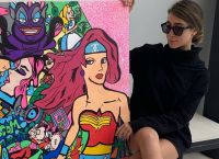 Kris Betta: Her first solo exhibition in Mykonos