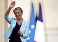 Γαλλία: Στα ύψη η δημοτικότητα της κεντροδεξιάς Πρωθυπουργού