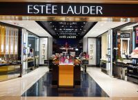 Estee Lauder: Έρχεται συμφωνία για την εξαγορά του brand μόδας πολυτελείας Tom Ford