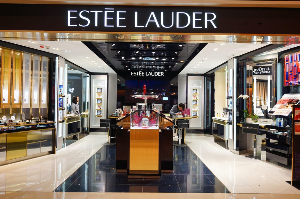 Estee Lauder: Έρχεται συμφωνία για την εξαγορά του brand μόδας πολυτελείας Tom Ford
