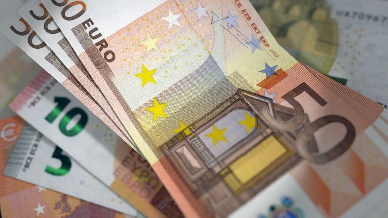 Κρατικός προϋπολογισμός: «Έκρηξη» σχεδόν 20% πάνω σημείωσαν τα φορολογικά έσοδα