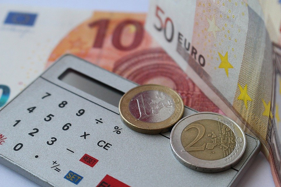 Μέτρα στήριξης: Οι 2+1 παρεμβάσεις που κάνουν “ποδαρικό” τον Σεπτέμβριο