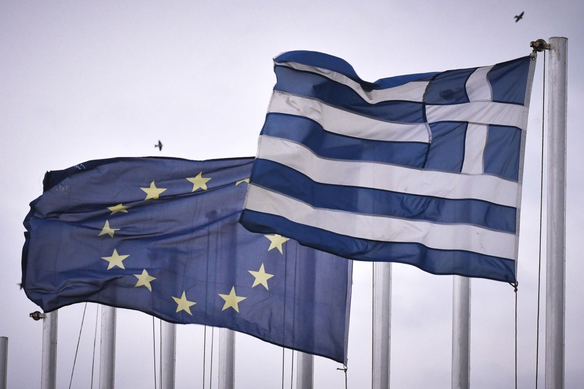 Financial Times: Η ΕΕ θα τερματίσει την εποπτεία της ελληνικής οικονομίας μετά από 12 χρόνια αναταραχής