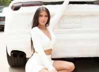Δείτε τη Lamborghini της Kim Kardashian ντυμένη με SKIMS Cozy Fabric Δείτε τη Lamborghini της Kim Kardashian ντυμένη με SKIMS Cozy Fabric