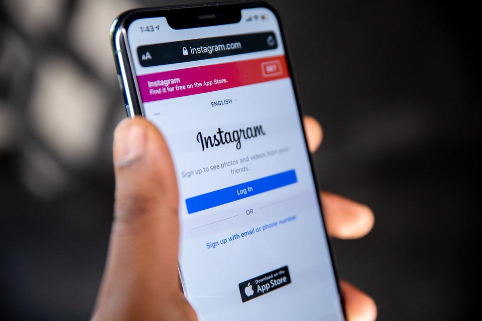 Πρόστιμο – ρεκόρ στο Instagram για επεξεργασία δεδομένων ανηλίκων