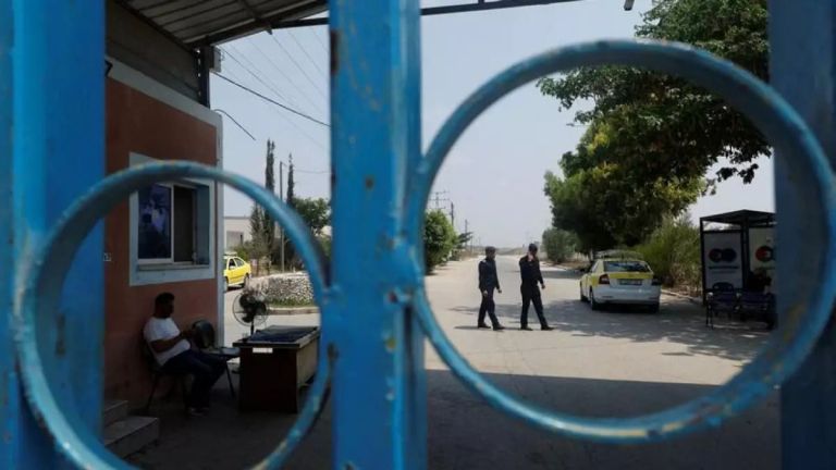 Λωρίδα της Γάζας: Το Ισραήλ άνοιξε και πάλι τα σύνορα – Πέρασαν τα πρώτα οχήματα